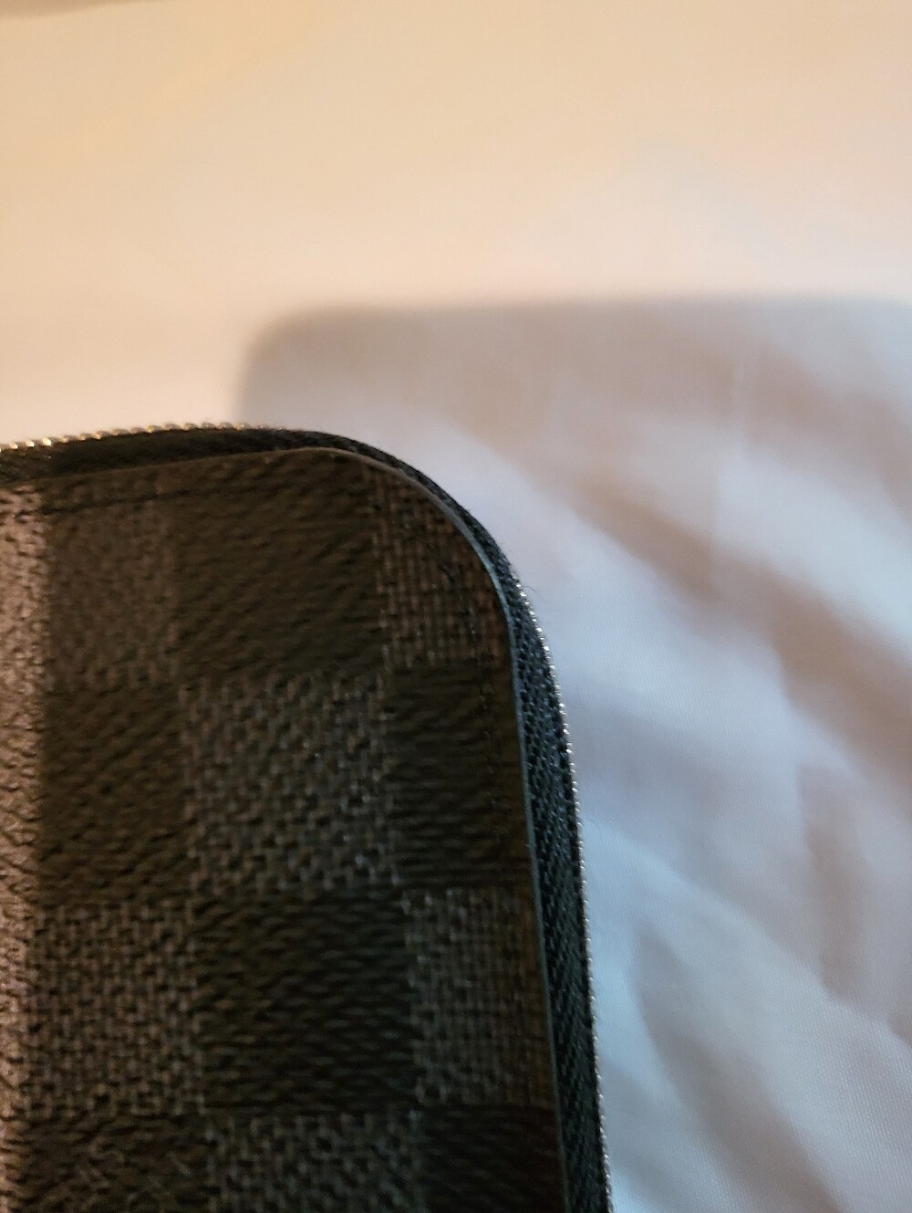 Louis Vuitton Damier Graphite Small Zip Wallet in Black and Gray - Picture 10 of 11